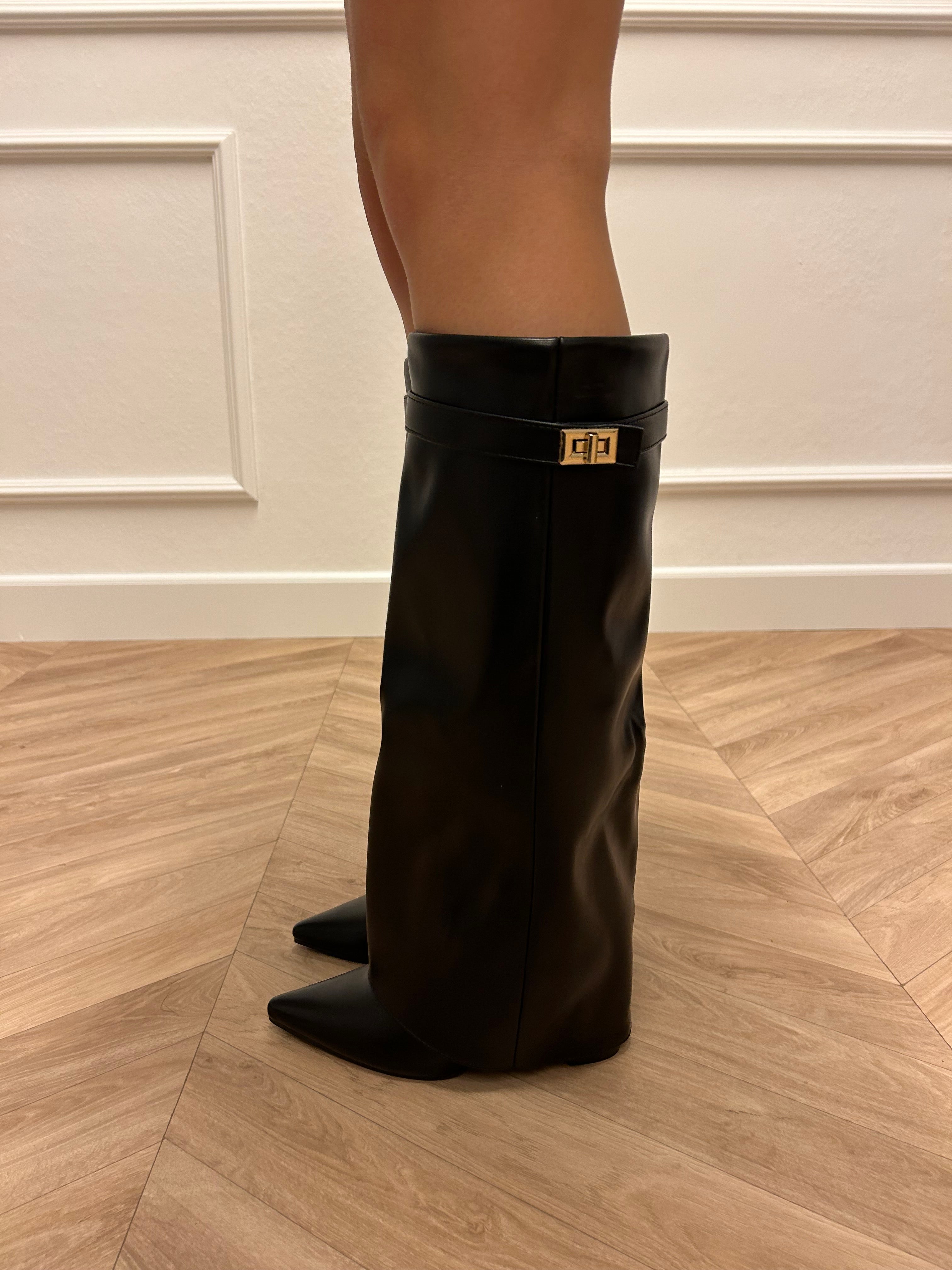 It Girl Boots Black