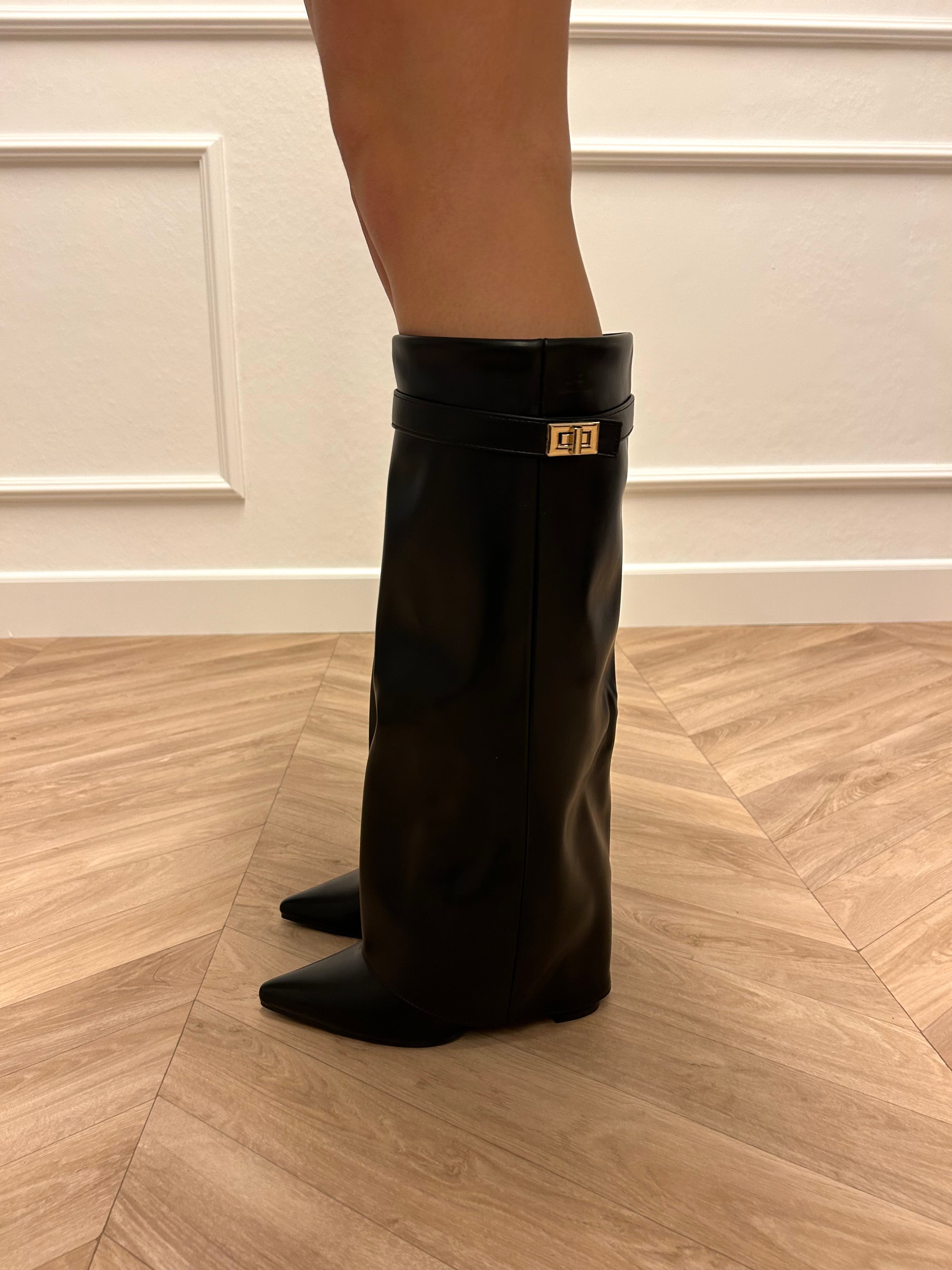 It Girl Boots Black