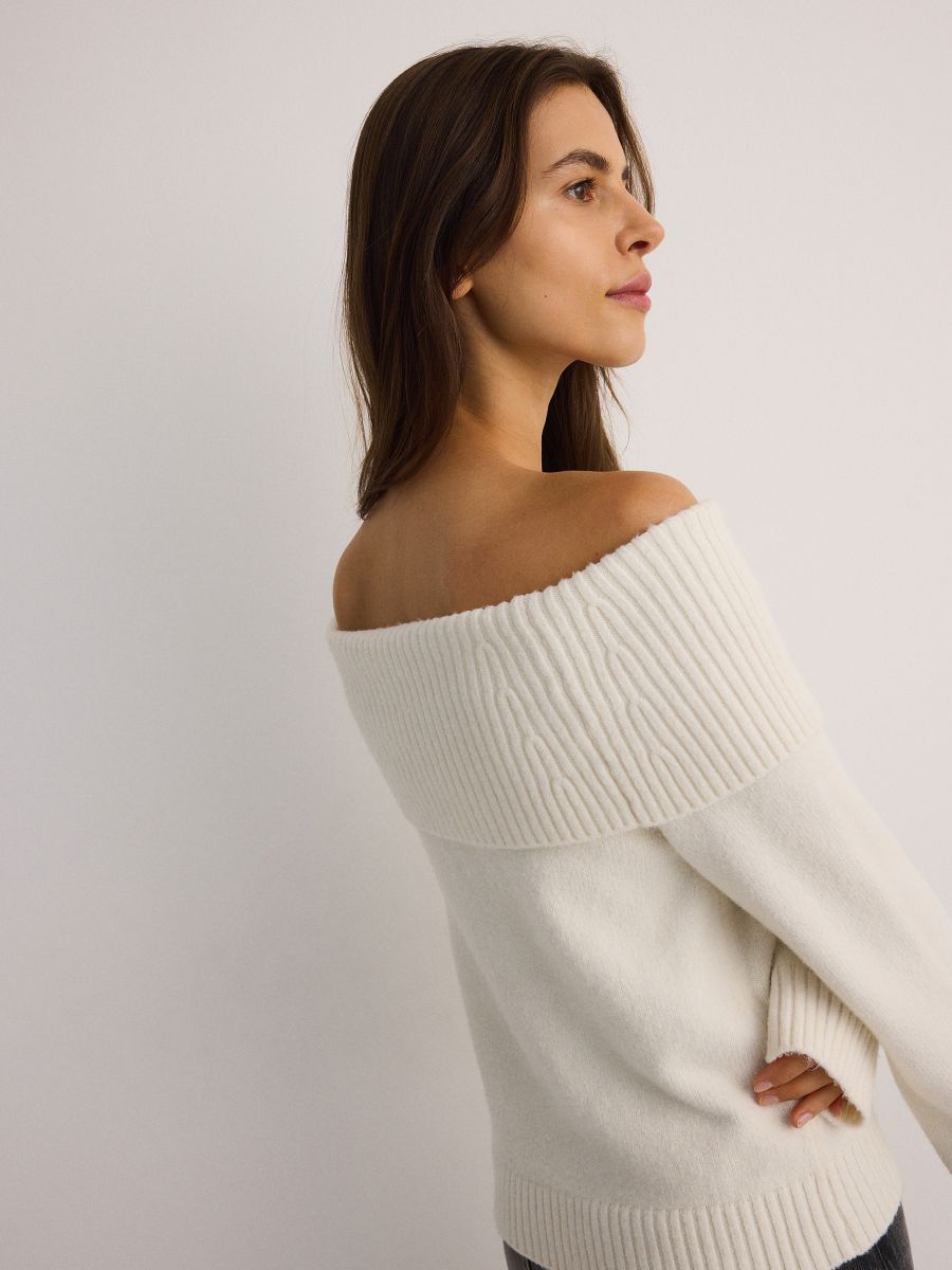 Meravant Off Shoulder Sweater